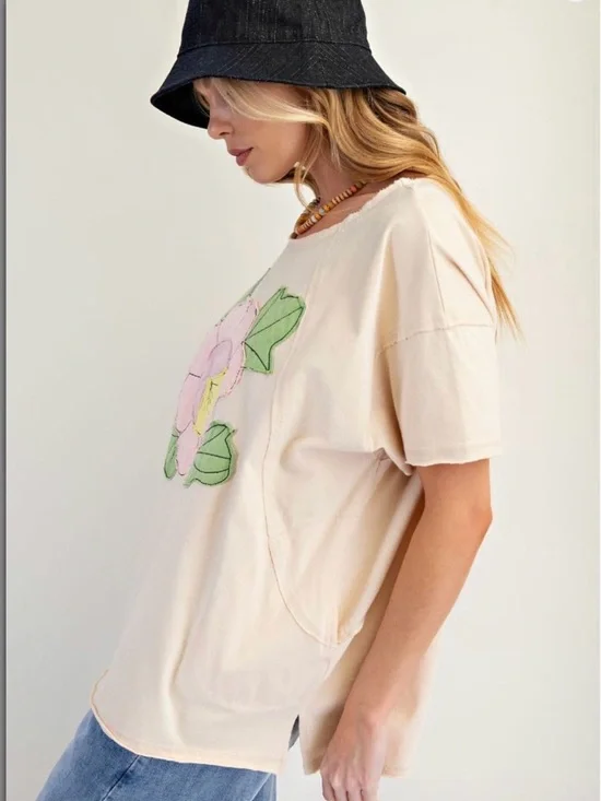 Easel Cream Short Sleeve Tee with Pink Floral Patch Plus Size - Picture 3 of 6